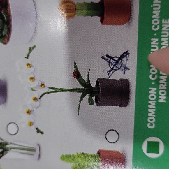 Zuru Mini Brands Create Garden - Picture 2 of 5